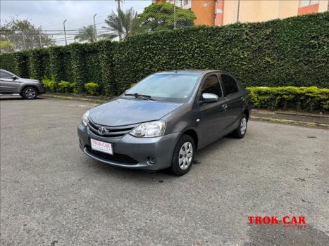 TOYOTA Etios Sedan 1.5 16V 4P FLEX XS, Foto 2