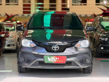 TOYOTA Etios Sedan , Foto 2