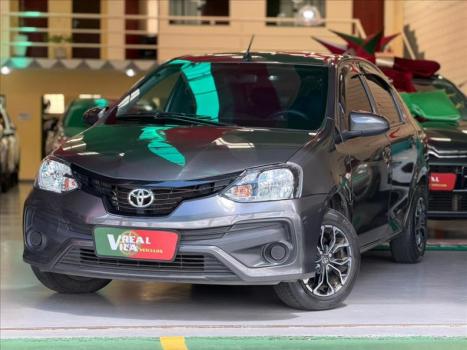 TOYOTA Etios Sedan , Foto 3