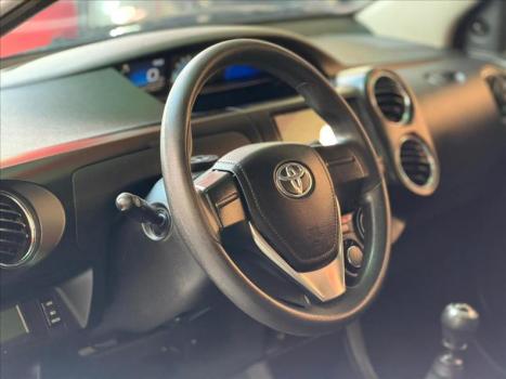 TOYOTA Etios Sedan , Foto 4