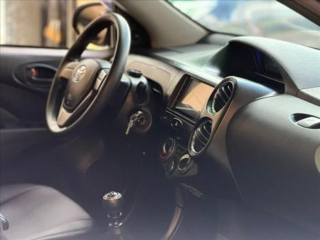 TOYOTA Etios Sedan , Foto 5