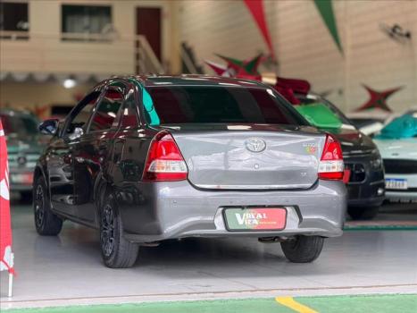 TOYOTA Etios Sedan , Foto 7