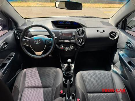TOYOTA Etios Sedan , Foto 6