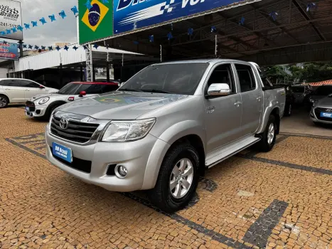 TOYOTA Hilux Caminhonete 2.7 16V 4P SRV CABINE DUPLA, Foto 1