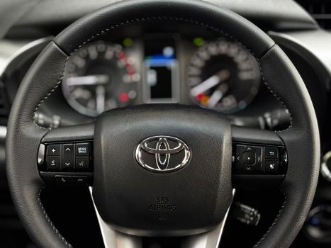 TOYOTA Hilux Caminhonete 2.8 16V SRV 4X4 DIESEL CABINE DUPLA AUTOM�TICO, Foto 14