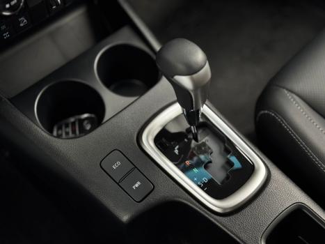 TOYOTA Hilux Caminhonete 2.8 16V  LOW M4FD 4X4 TURBO DIESEL CABINE DUPLA, Foto 16