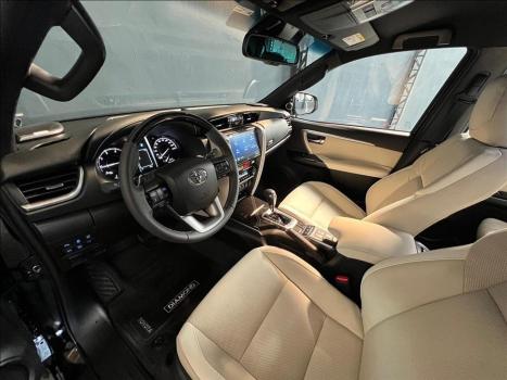 TOYOTA Hilux Caminhonete , Foto 13