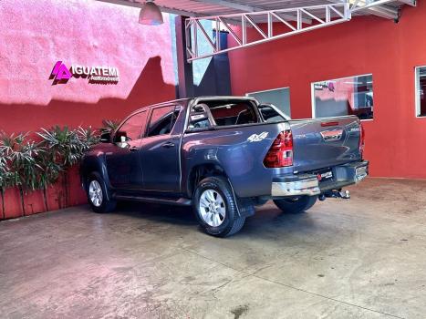TOYOTA Hilux Caminhonete , Foto 3