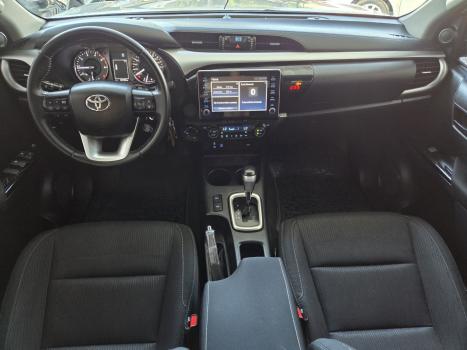 TOYOTA Hilux Caminhonete 2.8 16V 4P SR 4X4 DIESEL CABINE DUPLA AUTOMÁTICO, Foto 3 TOYOTA Hilux Caminhonete 2.8 16V 4P SR 4X4 DIESEL CABINE DUPLA AUTOMÁTICO, Foto 3