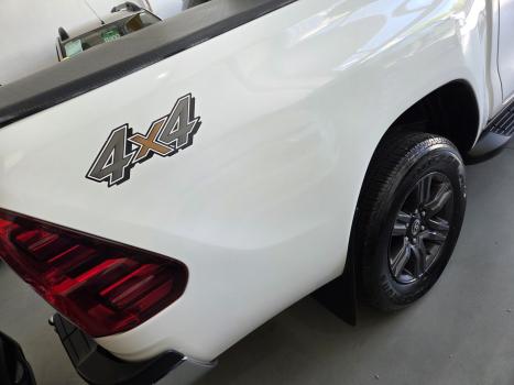 TOYOTA Hilux Caminhonete 2.8 16V 4P SR 4X4 DIESEL CABINE DUPLA AUTOM�TICO, Foto 6