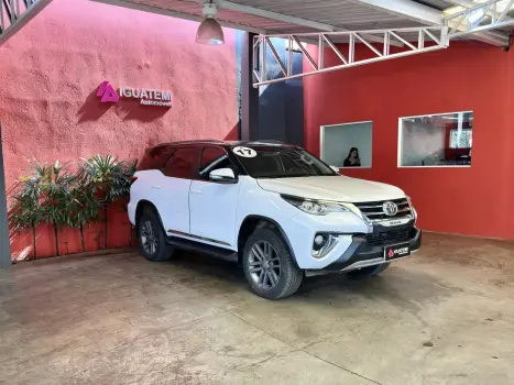 TOYOTA Hilux Caminhonete 2.7 16V 4P SRV FLEX CABINE DUPLA AUTOMÁTICO, Foto 19 TOYOTA Hilux Caminhonete 2.7 16V 4P SRV FLEX CABINE DUPLA AUTOMÁTICO, Foto 19