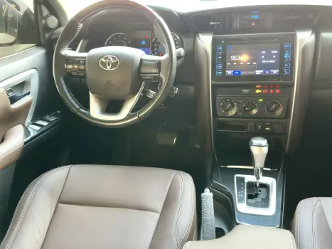TOYOTA Hilux Caminhonete , Foto 11