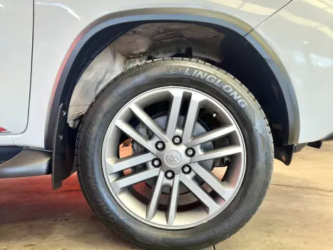 TOYOTA Hilux Caminhonete , Foto 16