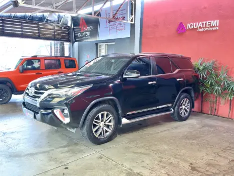 TOYOTA Hilux Caminhonete , Foto 2