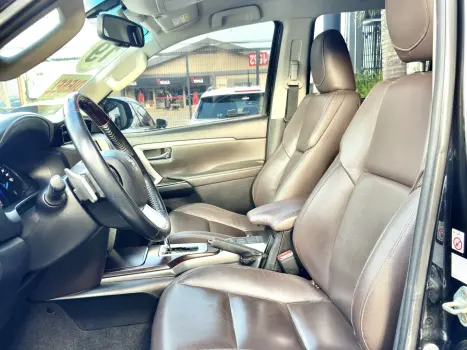 TOYOTA Hilux Caminhonete , Foto 9