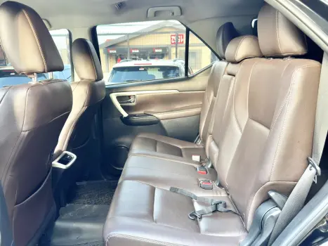 TOYOTA Hilux Caminhonete , Foto 11