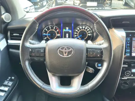 TOYOTA Hilux Caminhonete , Foto 12
