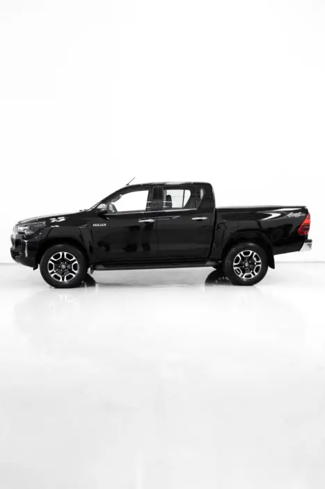 TOYOTA Hilux Caminhonete 2.8 16V SRX 50 ANOS 4X4 TURBO DIESEL CABINE DUPLA AUTOMTICO, Foto 3