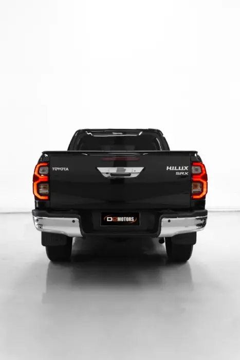 TOYOTA Hilux Caminhonete 2.8 16V SRX 50 ANOS 4X4 TURBO DIESEL CABINE DUPLA AUTOMTICO, Foto 5