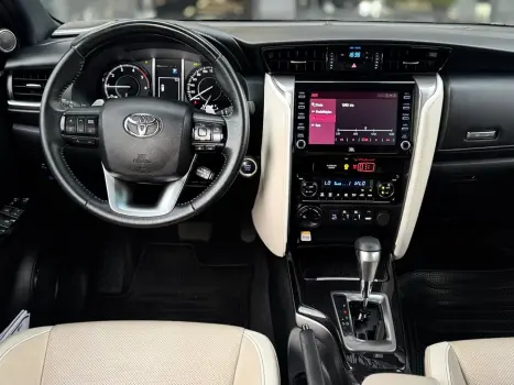 TOYOTA Hilux Caminhonete , Foto 16