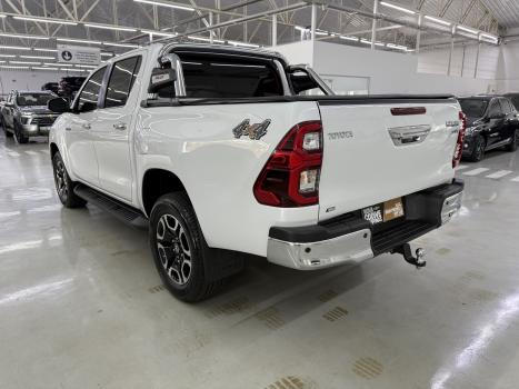 TOYOTA Hilux Caminhonete 2.8 16V SRX 4X4 TURBO DIESEL CABINE DUPLA AUTOM�TICO, Foto 4