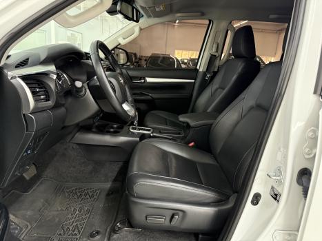 TOYOTA Hilux Caminhonete 2.8 16V SRX 4X4 TURBO DIESEL CABINE DUPLA AUTOM�TICO, Foto 9