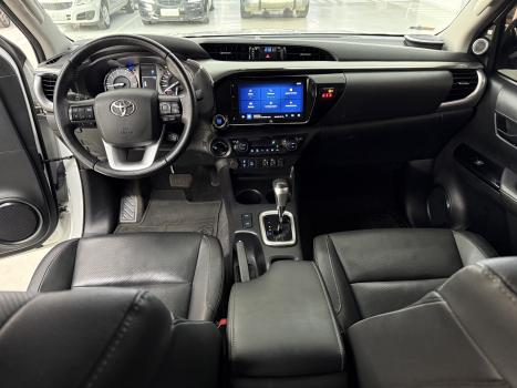 TOYOTA Hilux Caminhonete 2.8 16V SRX 4X4 TURBO DIESEL CABINE DUPLA AUTOM�TICO, Foto 11