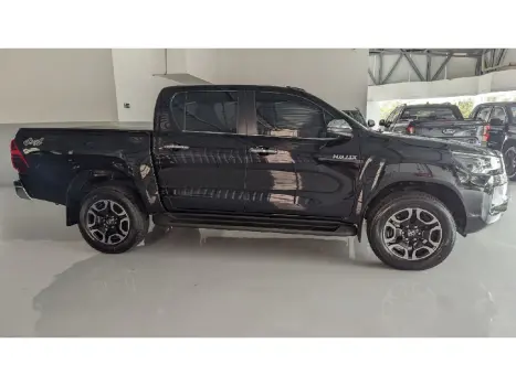 TOYOTA Hilux Caminhonete 2.8 16V SRX 4X4 TURBO DIESEL CABINE DUPLA AUTOM�TICO, Foto 4