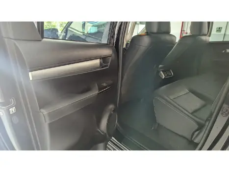 TOYOTA Hilux Caminhonete 2.8 16V SRX 4X4 TURBO DIESEL CABINE DUPLA AUTOM�TICO, Foto 9