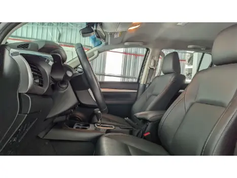 TOYOTA Hilux Caminhonete 2.8 16V SRX 4X4 TURBO DIESEL CABINE DUPLA AUTOM�TICO, Foto 13