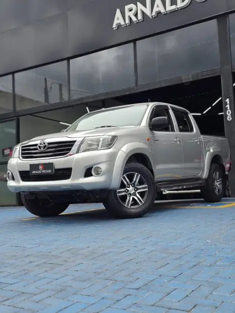 TOYOTA Hilux Caminhonete 2.7 16V 4P SR FLEX CABINE DUPLA AUTOM�TICO, Foto 1