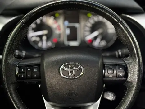 TOYOTA Hilux Caminhonete , Foto 18