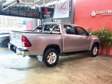 TOYOTA Hilux Caminhonete 2.7 16V 4P SRV FLEX CABINE DUPLA AUTOM�TICO, Foto 2