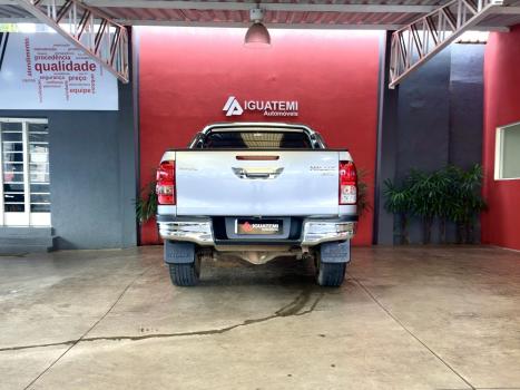TOYOTA Hilux Caminhonete 2.7 16V 4P SRV FLEX CABINE DUPLA AUTOM�TICO, Foto 3
