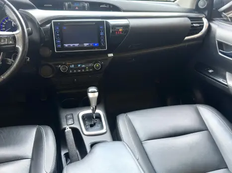 TOYOTA Hilux Caminhonete 2.7 16V 4P SRV FLEX CABINE DUPLA AUTOM�TICO, Foto 13