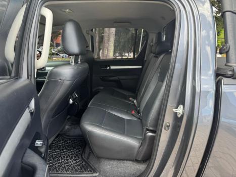 TOYOTA Hilux Caminhonete 2.8 16V SRV 4X4 DIESEL CABINE DUPLA AUTOM�TICO, Foto 9