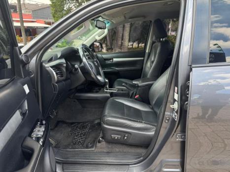 TOYOTA Hilux Caminhonete 2.8 16V SRV 4X4 DIESEL CABINE DUPLA AUTOM�TICO, Foto 10