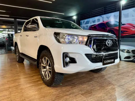 TOYOTA Hilux Caminhonete 2.8 16V SRV 4X4 DIESEL CABINE DUPLA AUTOM�TICO, Foto 3