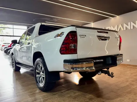 TOYOTA Hilux Caminhonete 2.8 16V SRV 4X4 DIESEL CABINE DUPLA AUTOM�TICO, Foto 10