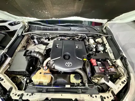 TOYOTA Hilux Caminhonete 2.8 16V SRV 4X4 DIESEL CABINE DUPLA AUTOM�TICO, Foto 13