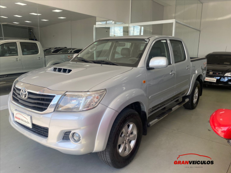 TOYOTA Hilux Caminhonete 3.0 4P 4X4 DIESEL CABINE DUPLA, Foto 1