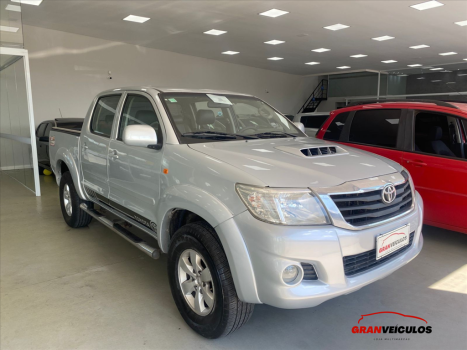 TOYOTA Hilux Caminhonete 3.0 4P 4X4 DIESEL CABINE DUPLA, Foto 3