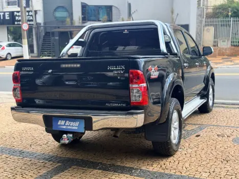 TOYOTA Hilux Caminhonete 3.0 4P 4X4 SRV TURBO DIESEL CABINE DUPLA AUTOM�TICO, Foto 4