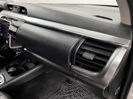 TOYOTA Hilux Caminhonete 2.8 16V SRV 4X4 DIESEL CABINE DUPLA AUTOM�TICO, Foto 16