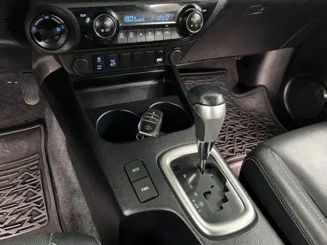 TOYOTA Hilux Caminhonete 2.8 16V SRV 4X4 DIESEL CABINE DUPLA AUTOM�TICO, Foto 20