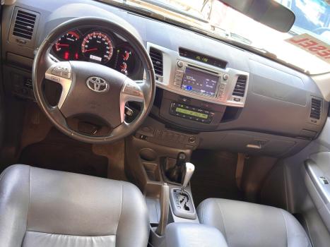 TOYOTA Hilux Caminhonete 3.0 16V 4P 4X4 SRV TURBO DIESEL, Foto 17