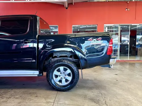 TOYOTA Hilux Caminhonete 2.7 16V 4P SRV FLEX 4X4  CABINE DUPLA AUTOM�TICO, Foto 18
