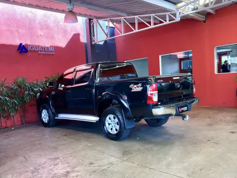 TOYOTA Hilux Caminhonete 2.7 16V 4P SRV FLEX 4X4  CABINE DUPLA AUTOM�TICO, Foto 19