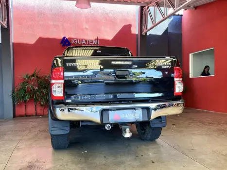 TOYOTA Hilux Caminhonete 2.7 16V 4P SRV FLEX 4X4  CABINE DUPLA AUTOM�TICO, Foto 21
