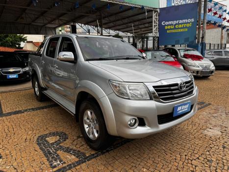 TOYOTA Hilux Caminhonete 2.7 16V 4P SRV FLEX 4X4  CABINE DUPLA AUTOM�TICO, Foto 3